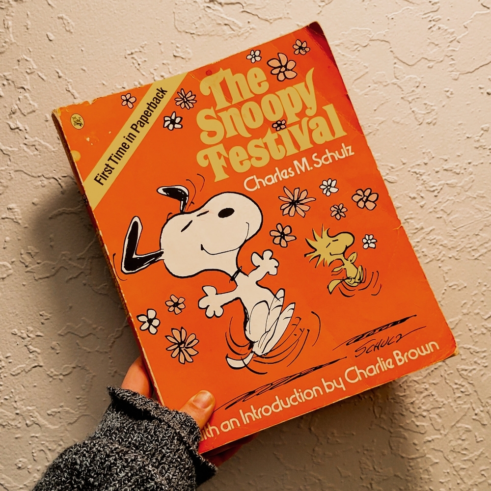 VINTAGE The Snoopy Festival paperback book
